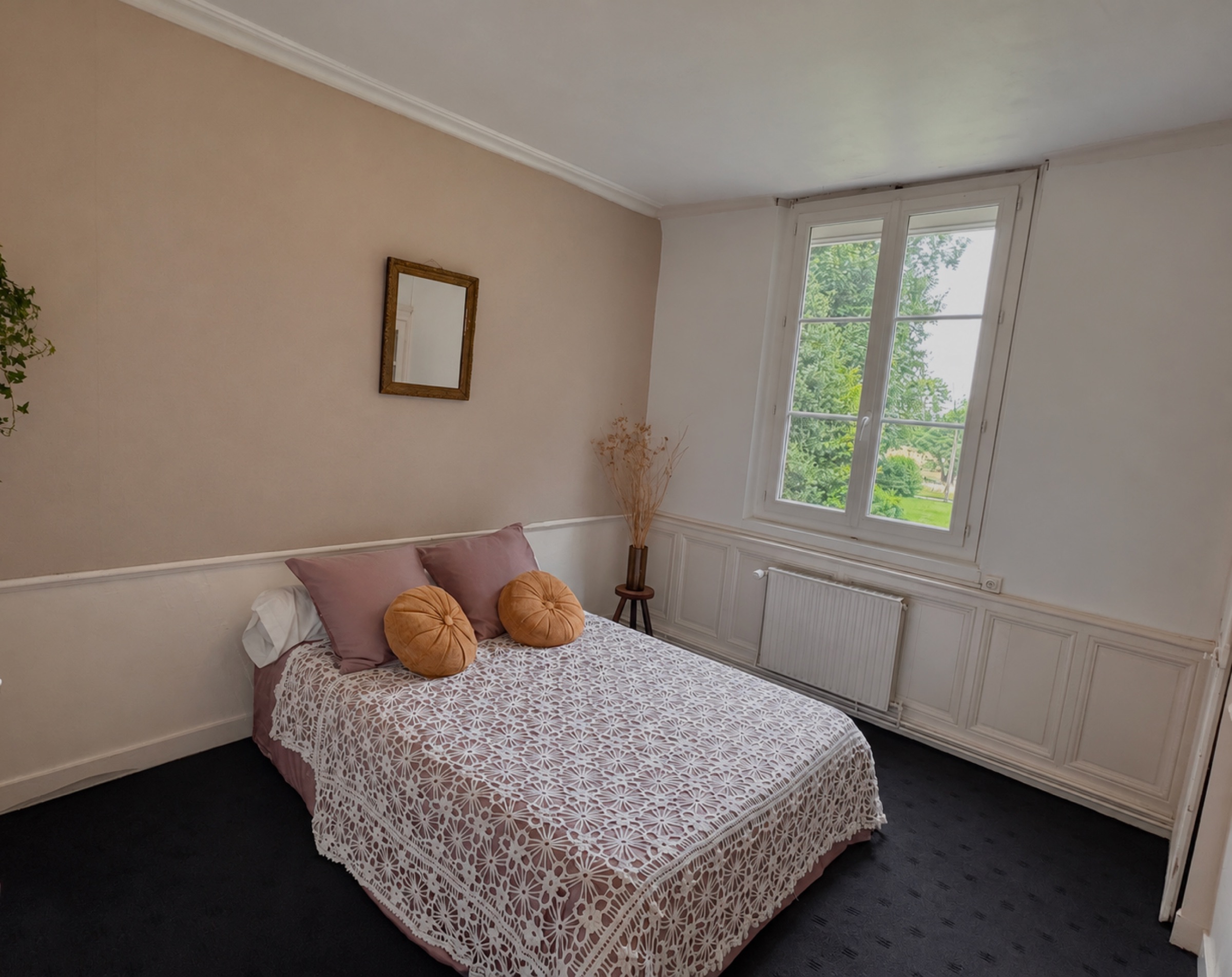 Une autre vue de la chambre Beige