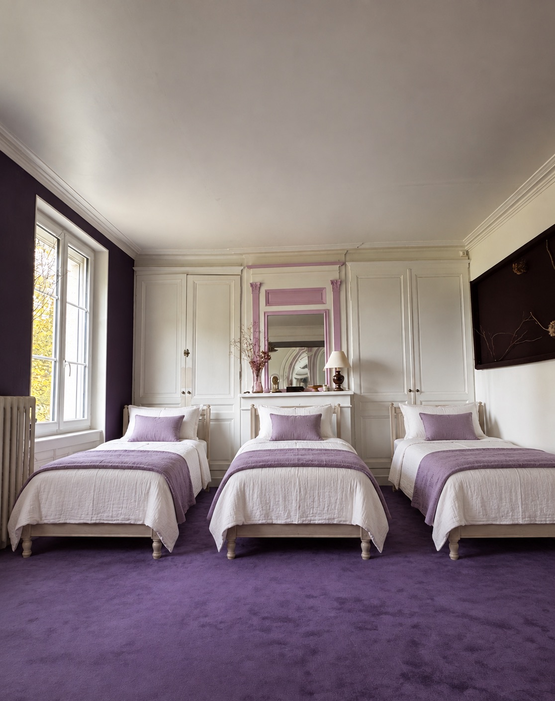 La chambre Violette avec trois lits